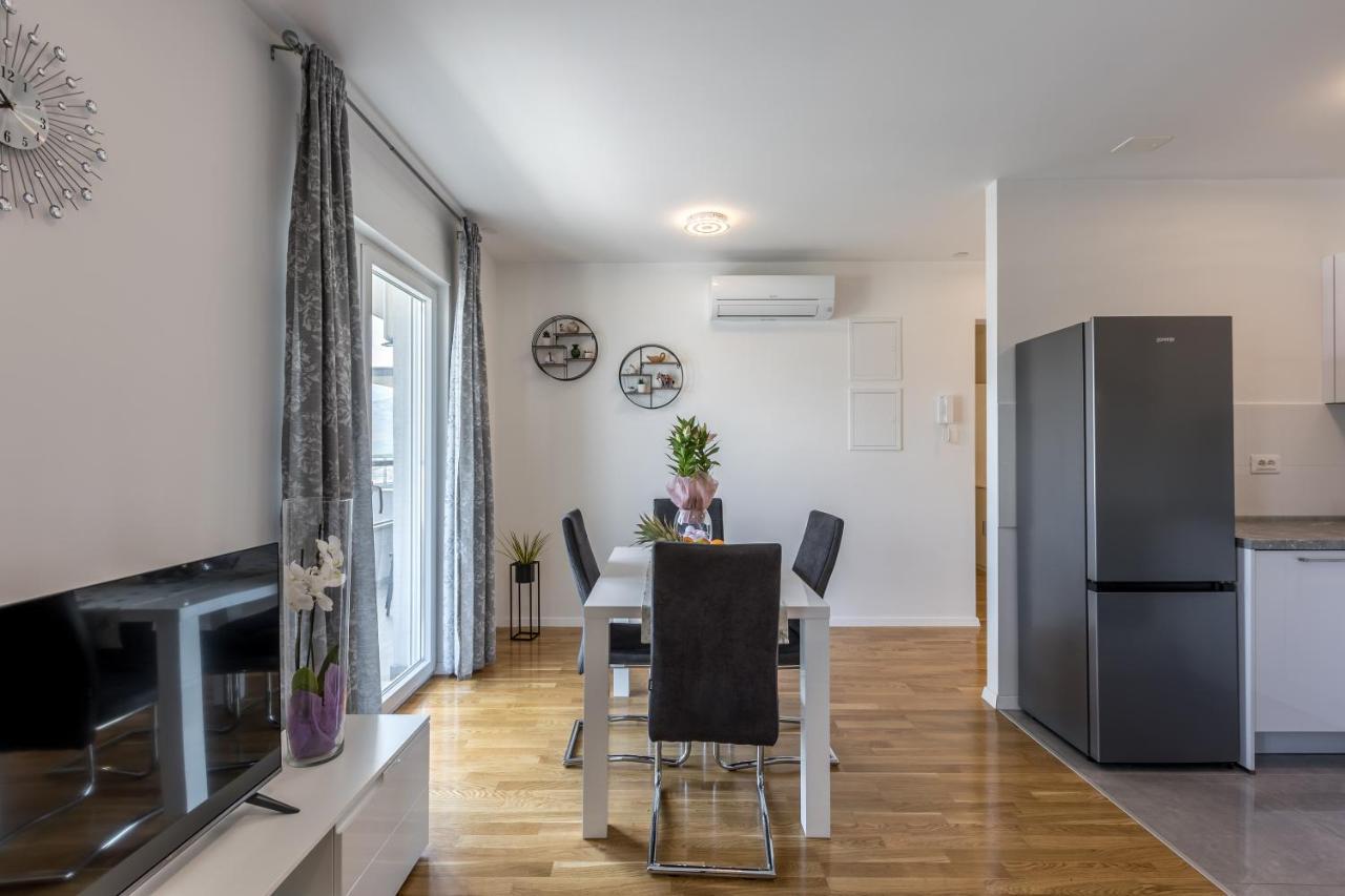 Apartment Tadic Spalato Esterno foto